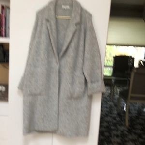 Soft cuddly wool alpaca unlined coat so soft.